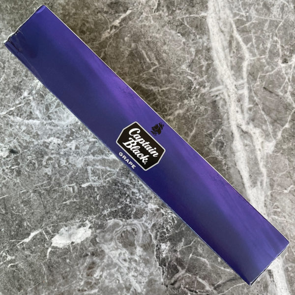 https://hitcubans.com/wp-content/uploads/2022/02/captain-black-grape-little-cigars-006.jpg